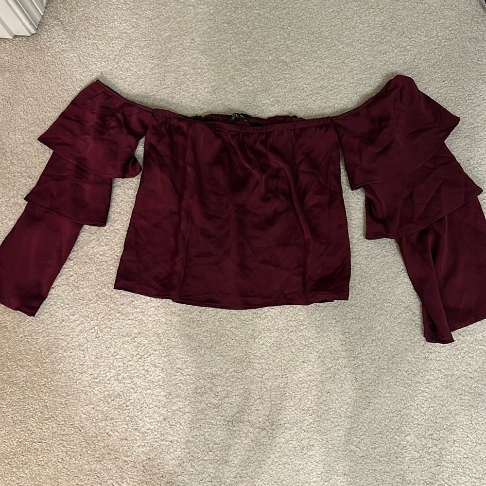 Bebe off the shoulder ruffle sleeve burgundy top